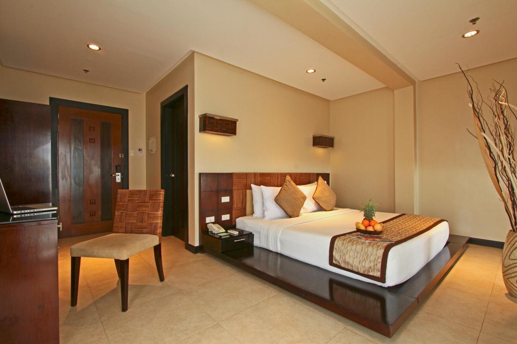 Two Seasons Boracay Resort 4*