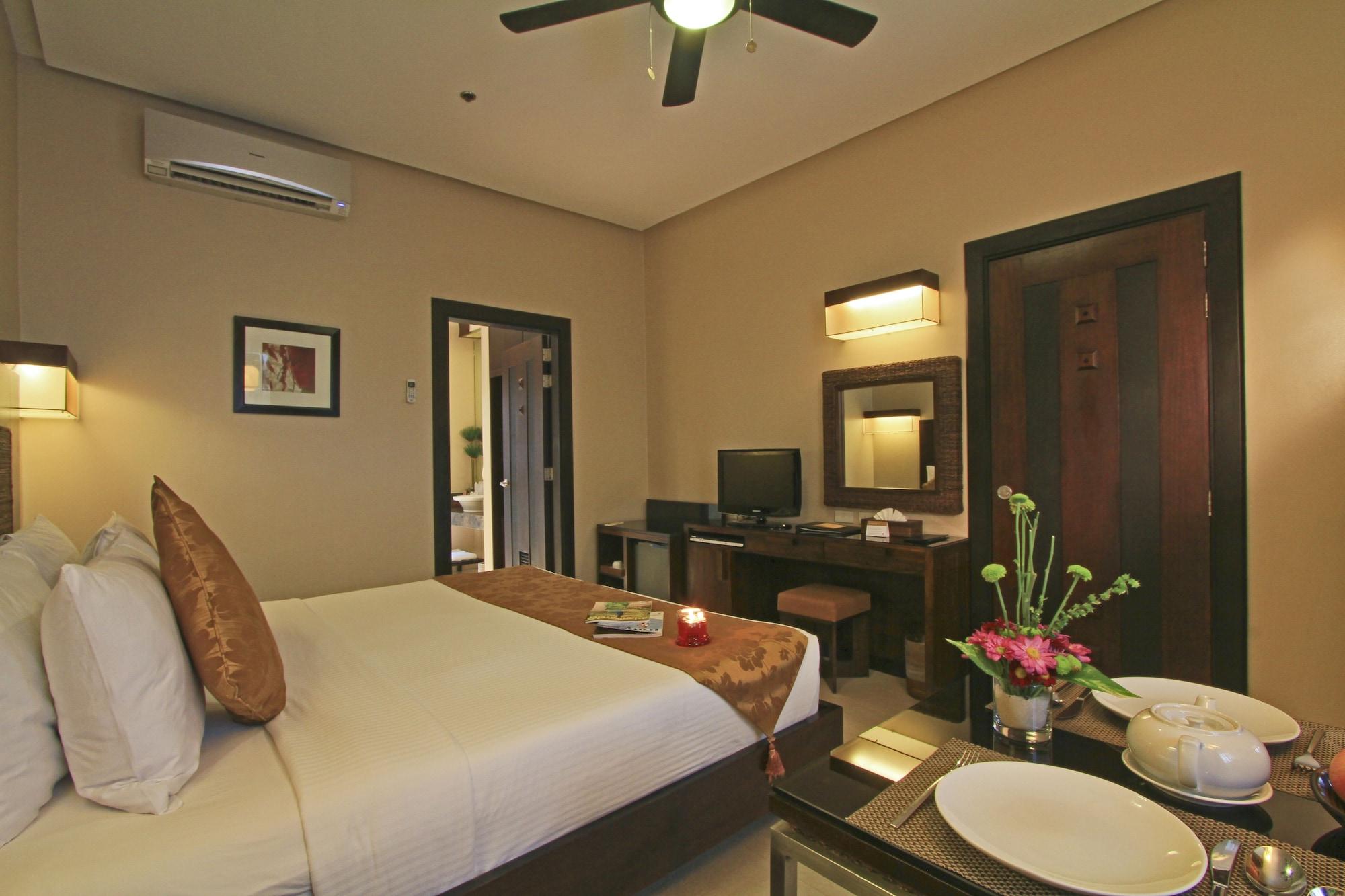 Two Seasons Boracay 4*