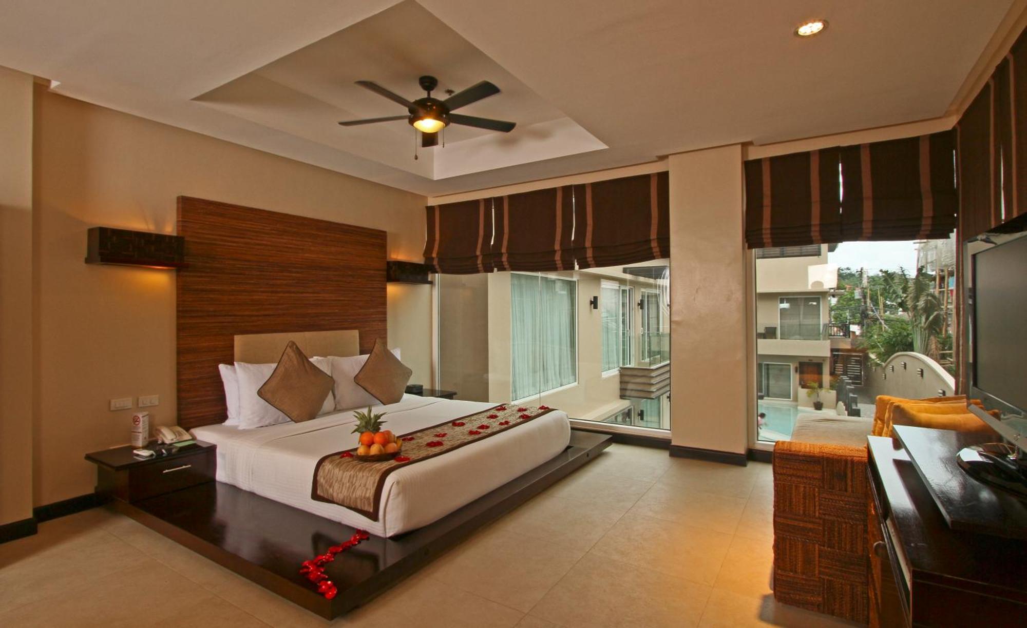 Two Seasons Boracay Resort 4*