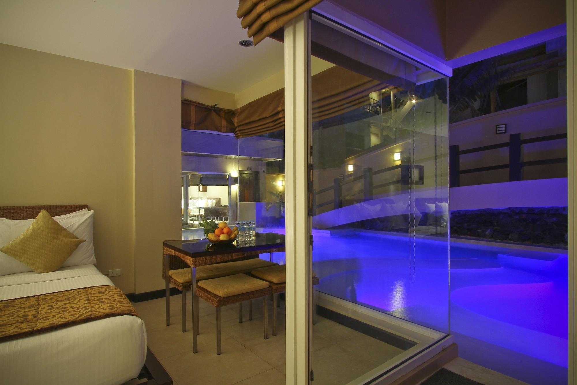 Two Seasons Boracay 4*