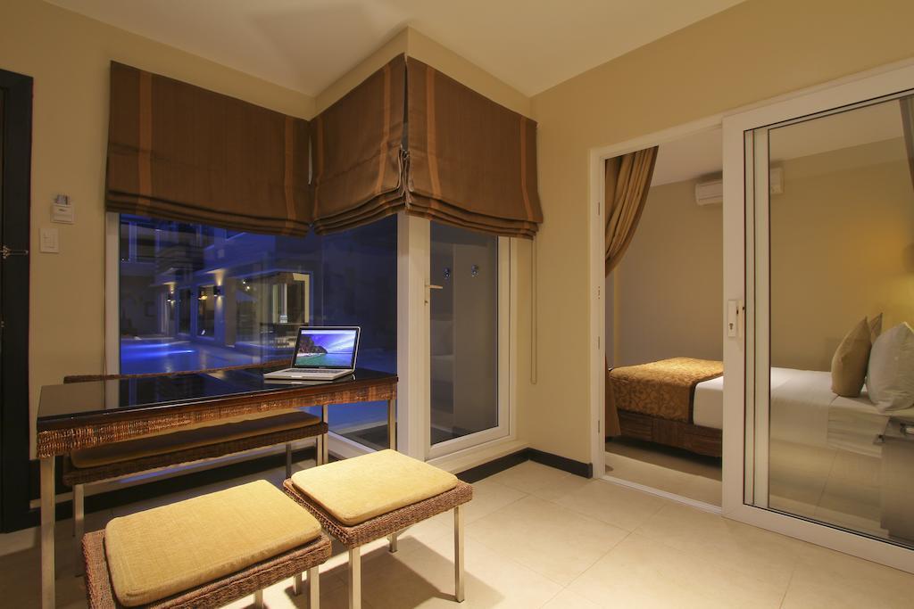 Two Seasons Boracay Resort 4*